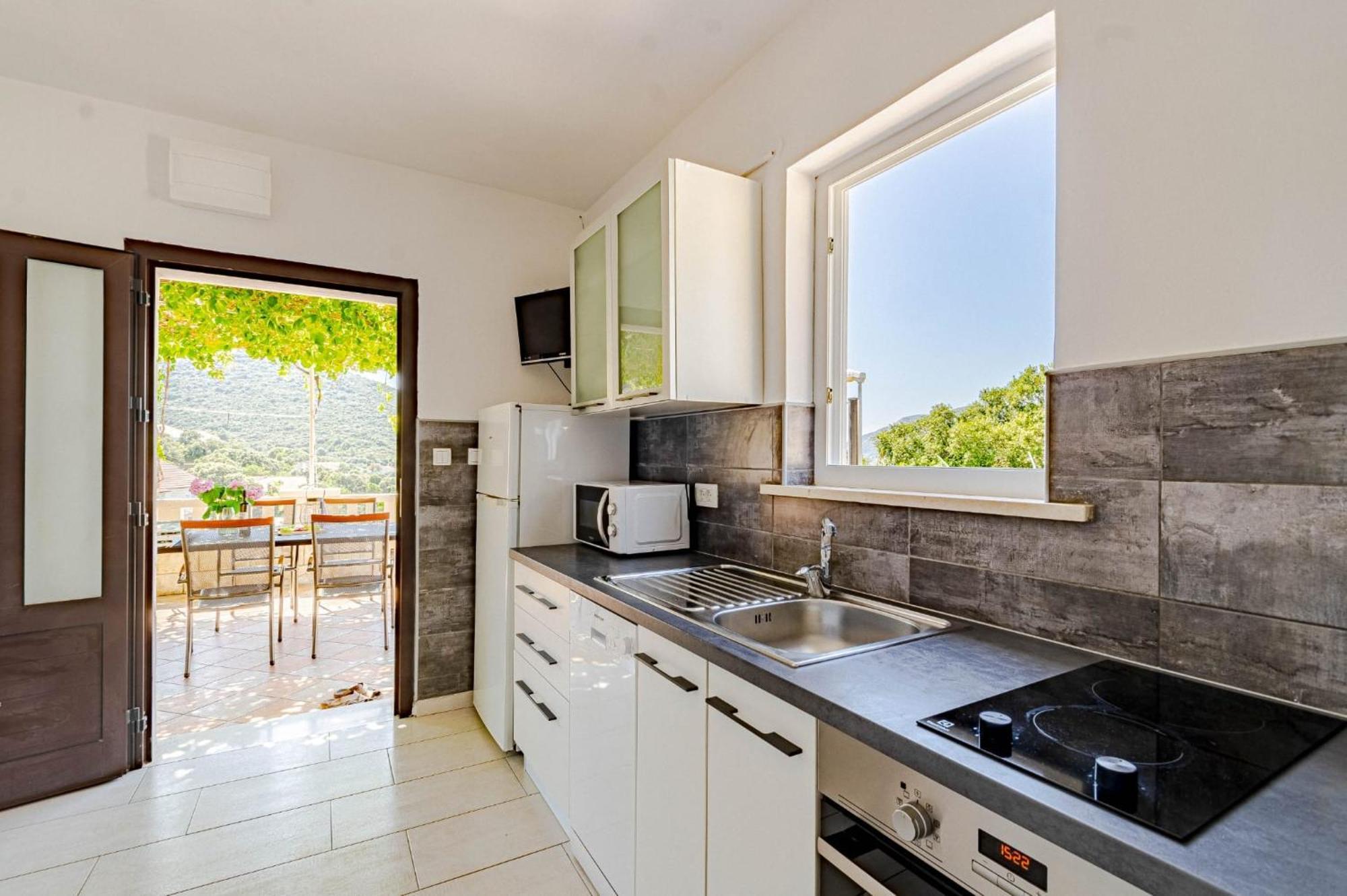 Seaside Apartments With A Swimming Pool Tri Zala, Korcula - 558 Zrnovo Bilik gambar
